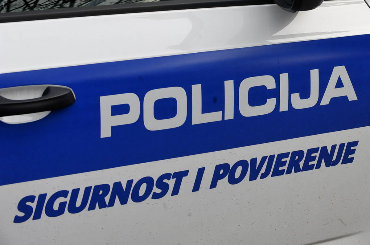 Grad Novalja policajcima subvencionira stanarinu