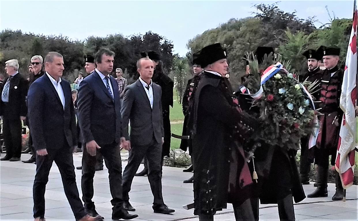 Izaslanstvo Grada Paga posjetilo Kozarmisleny