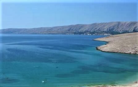 S bocama u Paškoj uvali vade tone školjaka