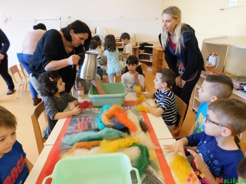 Dječji vrtić “Paški mališani” organizirao radionicu filcanja vune