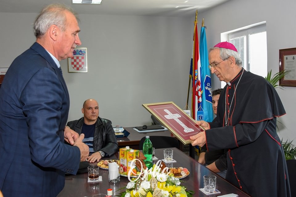 Nadbiskup Želimir Puljić posjetio Općinu Povljana