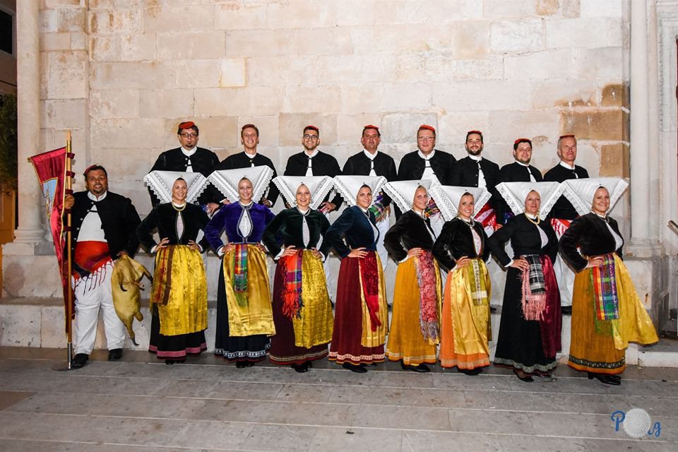 Pag: Održana Etno večer s KUD-om Družina