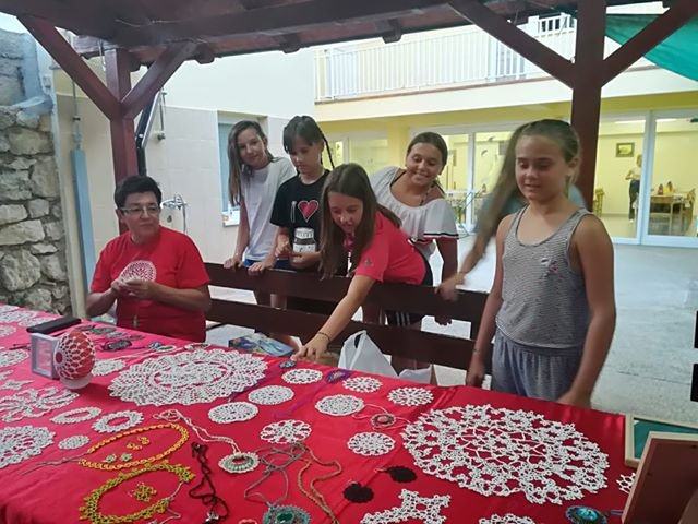 U Pagu su boravile čipkarice iz Križevaca