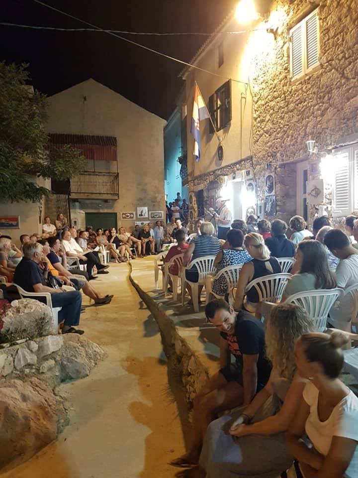 U Zubovićima je održano predstavljanje rječnika “Govor sela Zubovići na otoku Pagu”