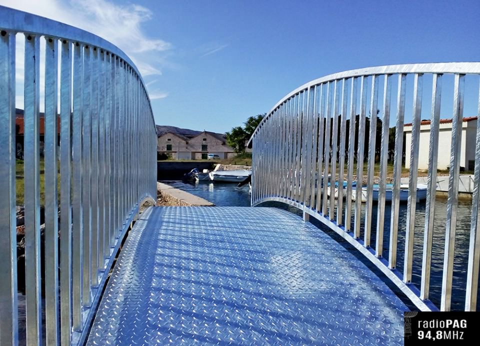 Pag: postavljanjem mostića zaokruženo šetalište u lučici Katine