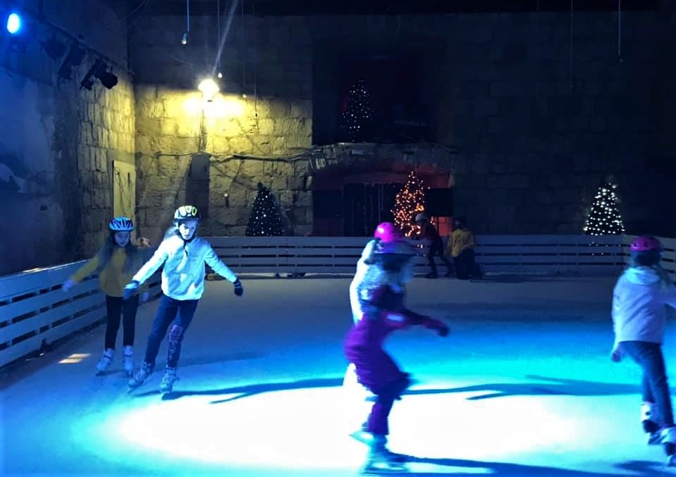 Pag: Na klizalištu u Drugom magazinu počela je škola klizanja
