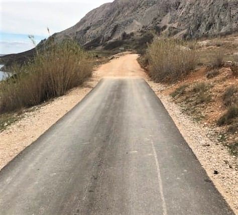 Grad Pag: asfaltiranje ceste Sv. Marko-Sv. Marija i ceste na Bašaci