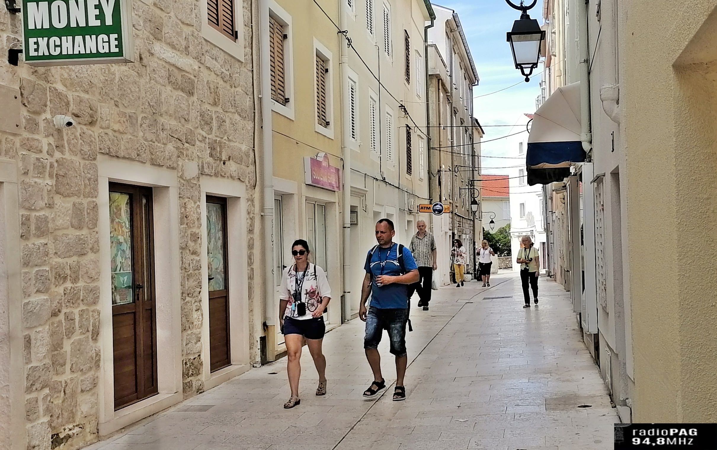 Rujan i listopad na otoku Pagu-vrijeme za jednodnevne posjete grupa agencijskih gostiju