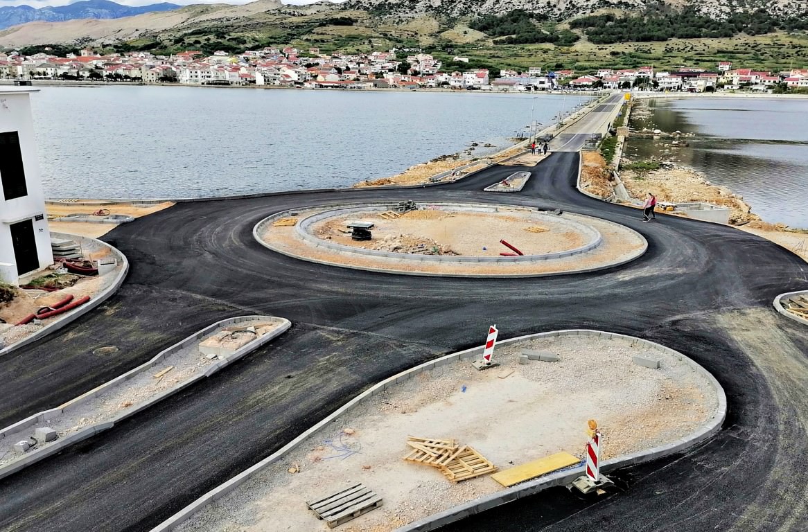 Čistoća Pag: Zbog radova na kružnom toku dolazi do kašnjenja u pražnjenju spremnika, molimo za razumijevanje