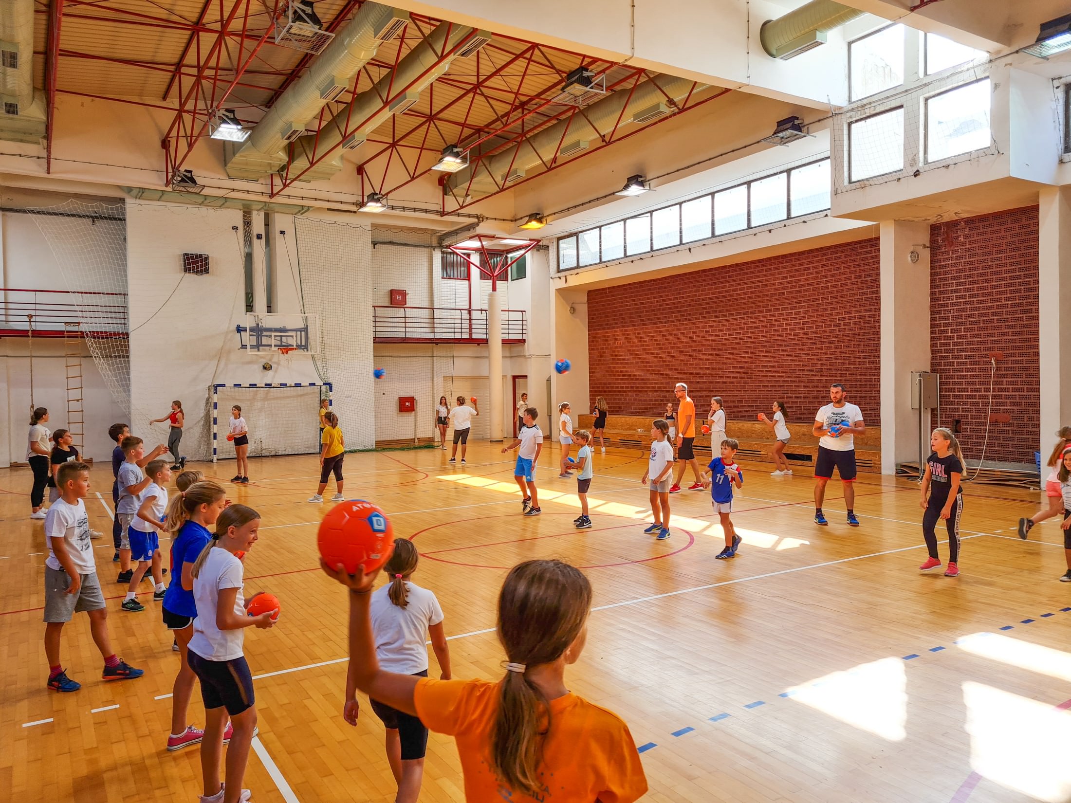 Pag: Kreće mala Škola Rukometa i Odbojke