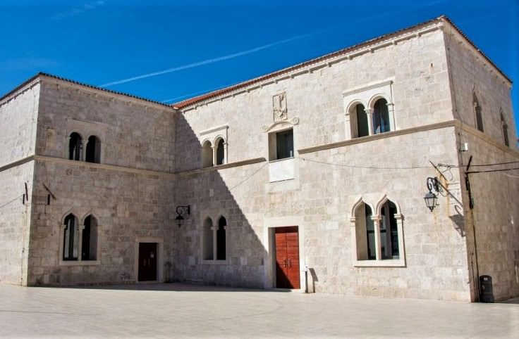 Pag: u srijedu, 8. prosinca, u Kneževom dvoru, cijepljenje protiv bolesti COVID-19