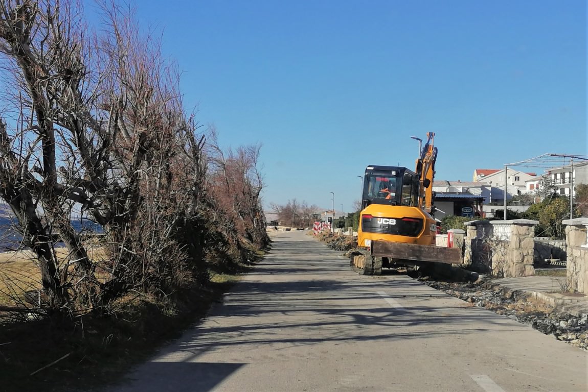 Pag: Na Bašaci se postavlja novi električni kabel