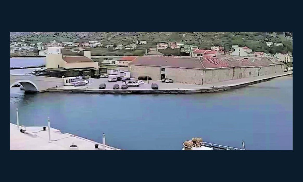 Grad Pag je dobio 2. 400.000 kuna za sanaciju obalnih zidova od mosta do Plaže Prosika
