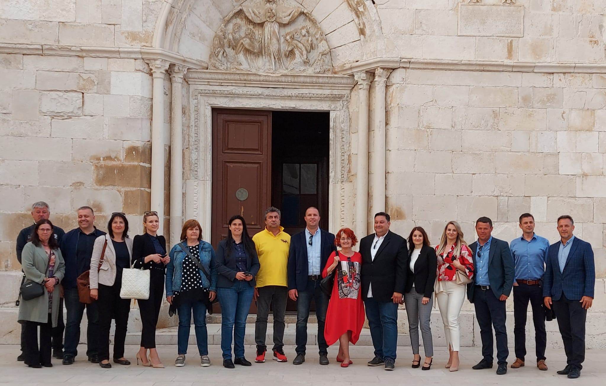 Izaslanstvo Općine Vir u prijateljskoj i radnoj posjeti Gradu Pagu