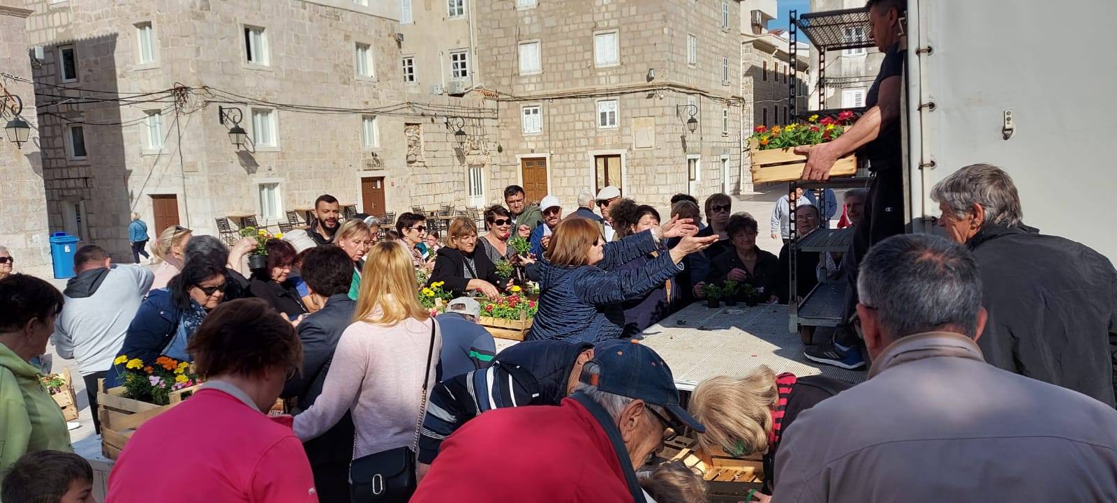 U Pagu je bogatim programom obilježen Prvi svibanj, Praznik rada