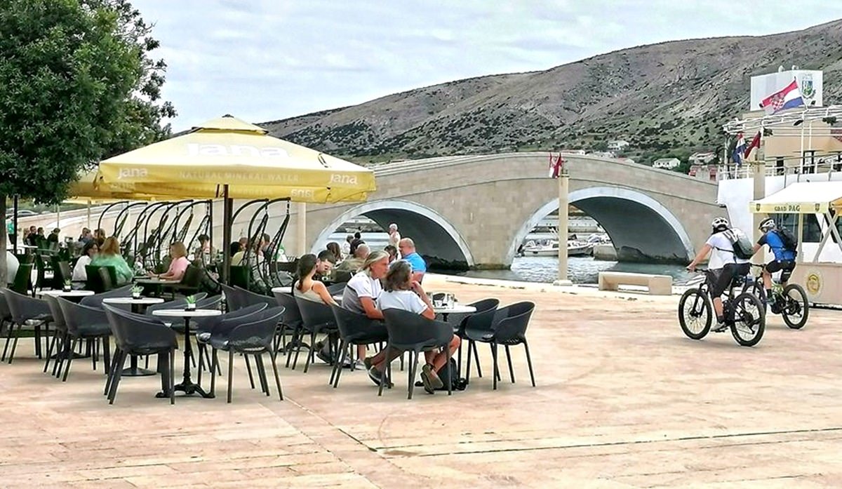 Na otoku Pagu strani radnici su iz Indije, s Kosova, iz Srbije, BiH, S. Makedonije i Nepala