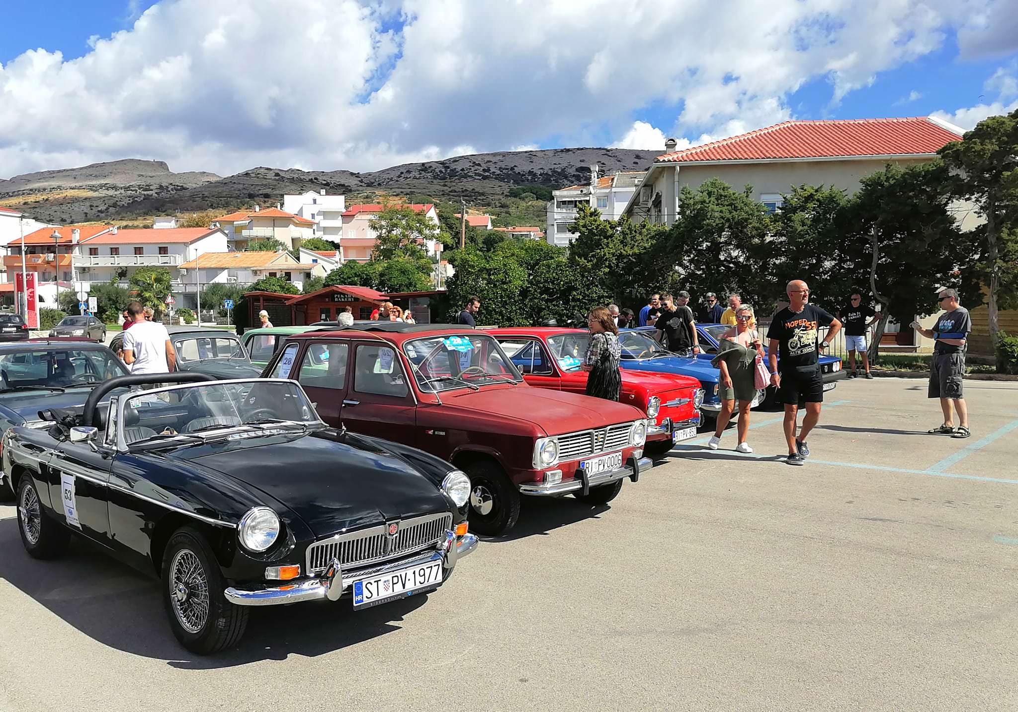 U Pagu održana izložba “oldtimera”