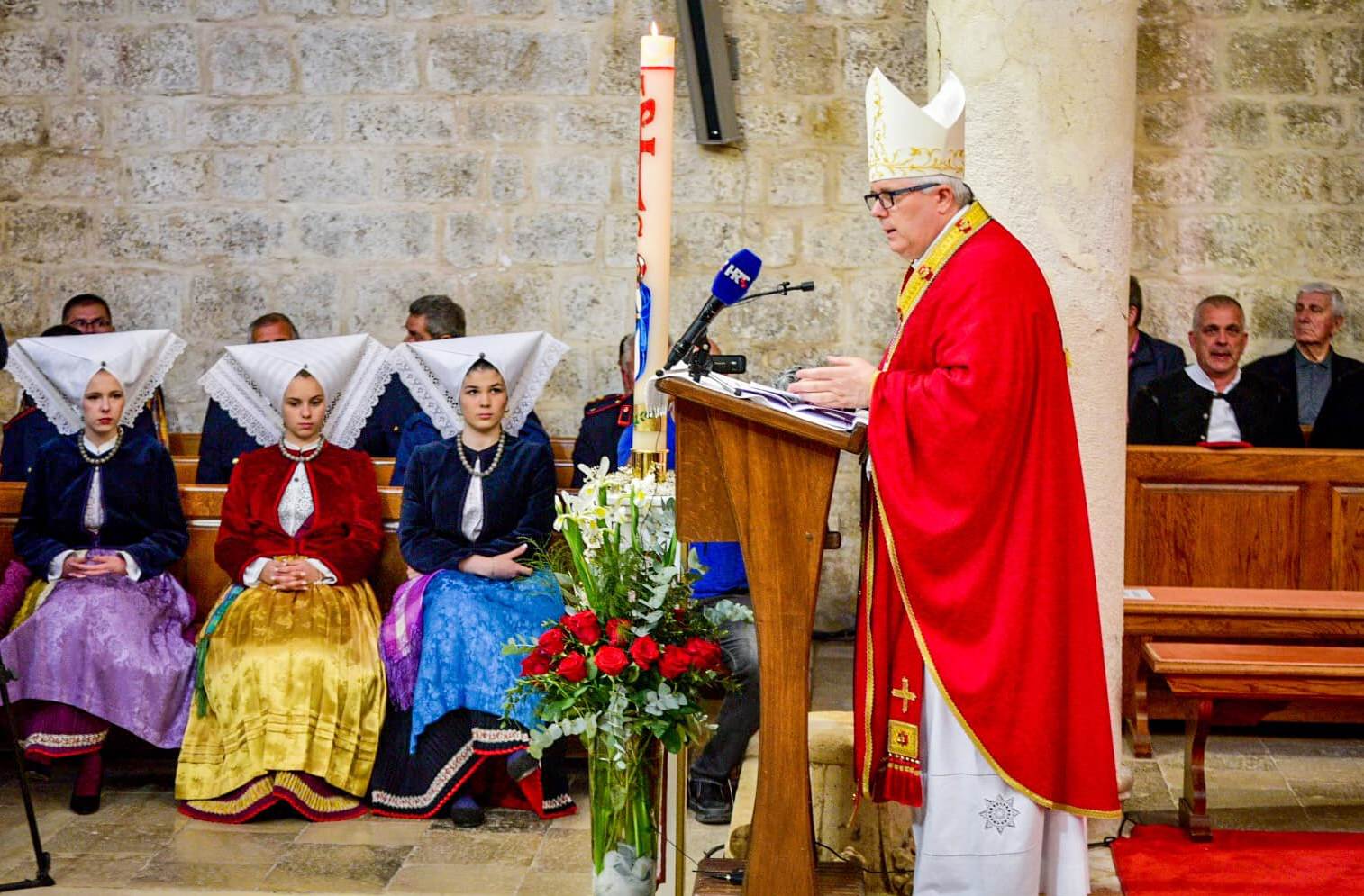 U Pagu je održana proslava Svetog Trna