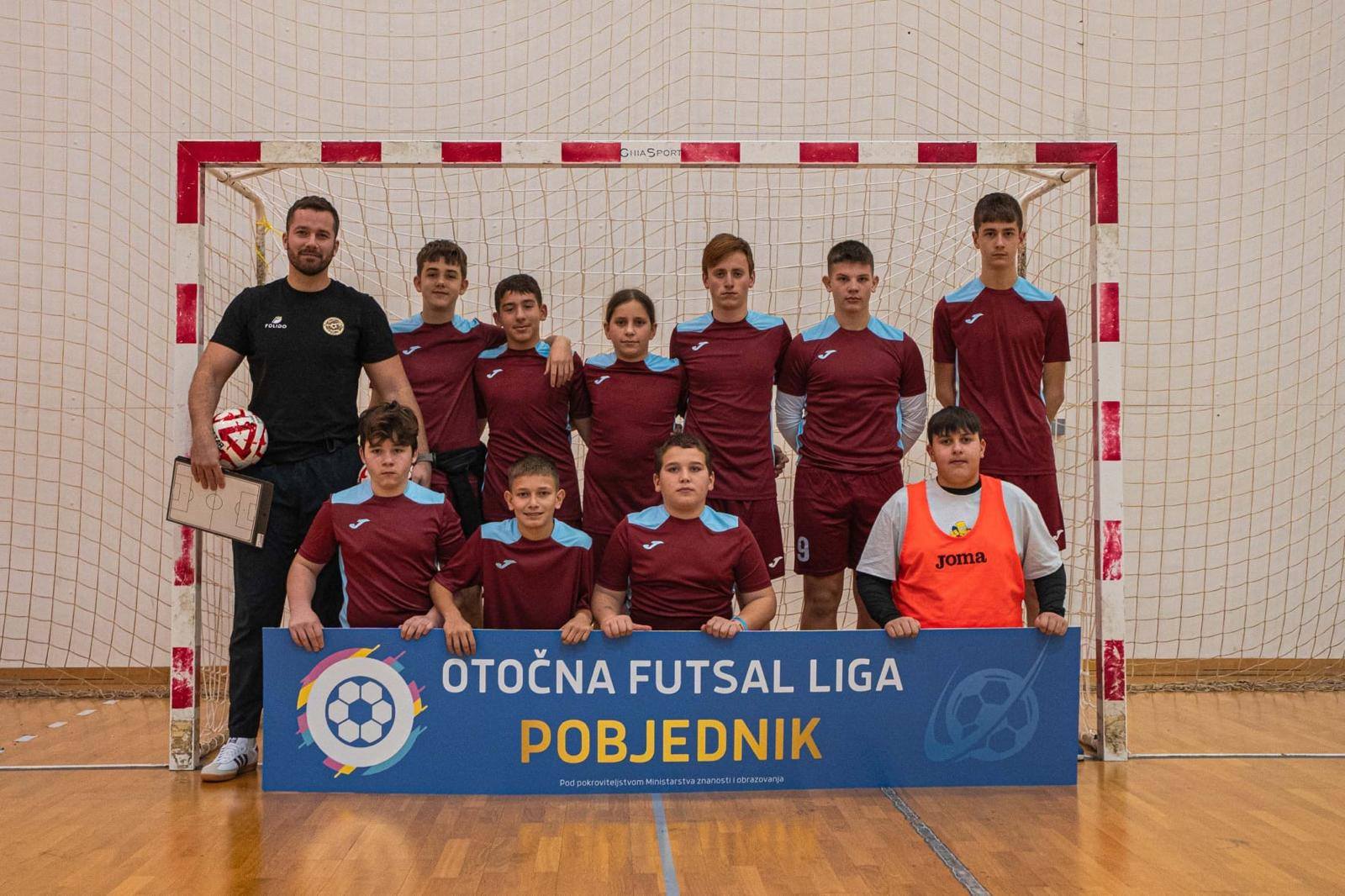 Krenula Otočna futsal liga