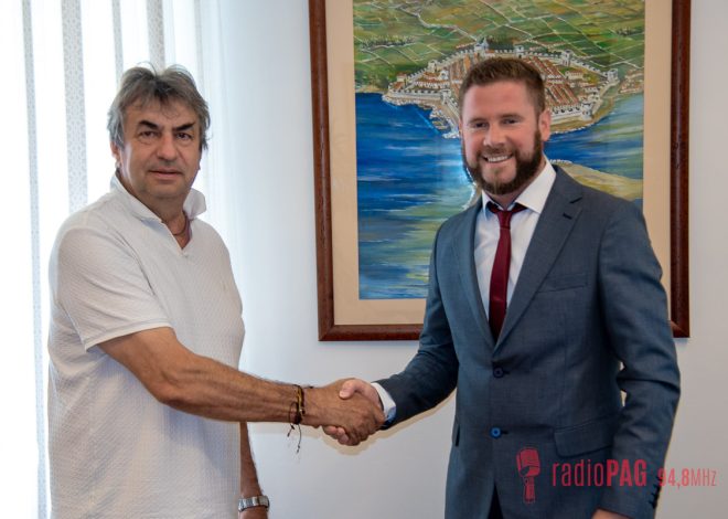 Stipe Žunić preuzeo dužnost gradonačelnika Grada Paga
