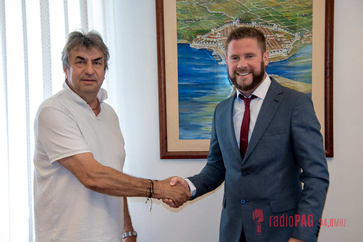Stipe Žunić preuzeo dužnost gradonačelnika Grada Paga