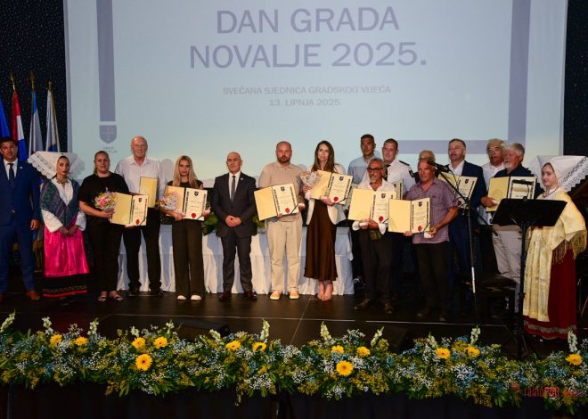 U Novalji svečano obilježen Dan Grada