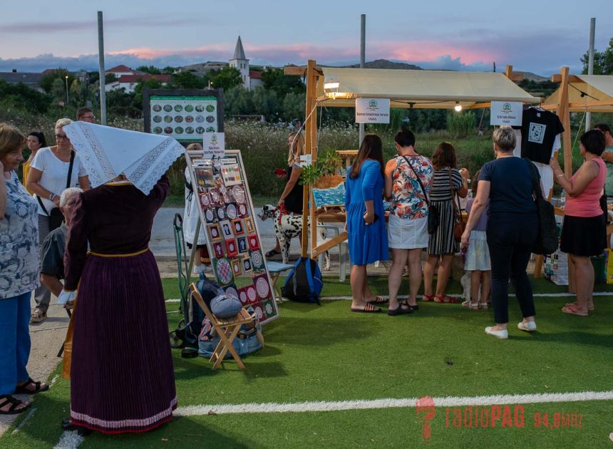 8. Sajam otočnih proizvoda „Od Luna do Fortice“ u Vlašićima