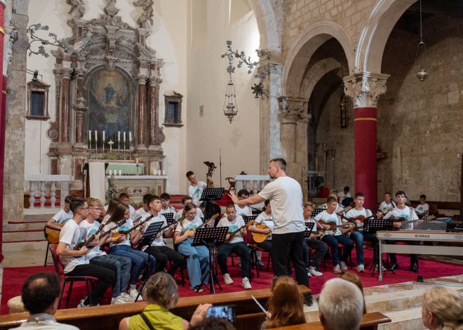 Koncert polaznika škole Gradskog tamburaškog orkestra i solista na tamburi