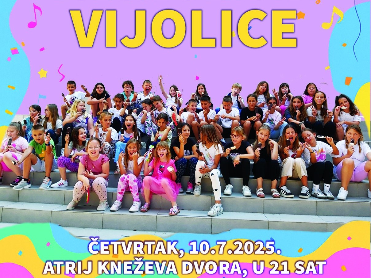 Koncert dječjeg zbora Vijolice u Atriju Kneževog dvora u Pagu.