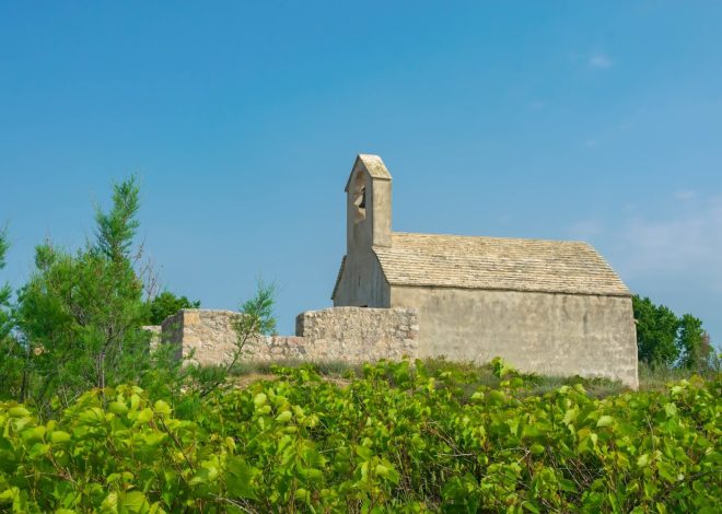 Povljana: Sveta misa u crkvi sv. Martina