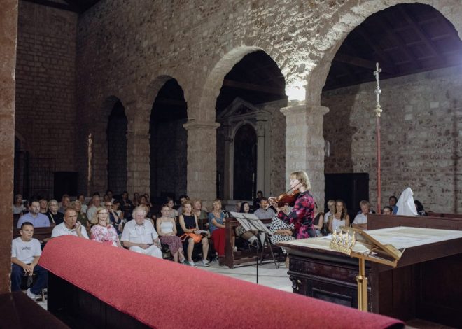 Violinistica Elena Denisova oduševila publiku PagArtFestivala