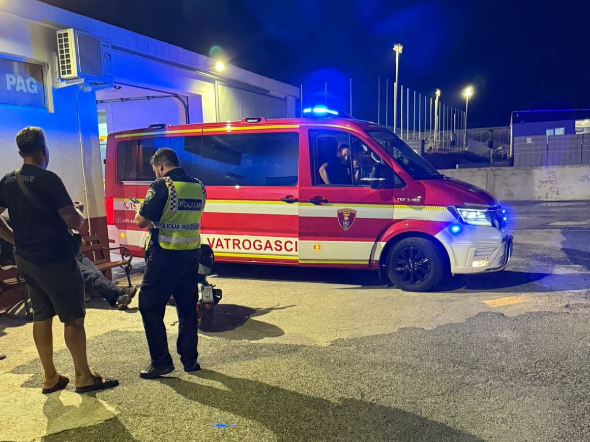 Paški vatrogasci sudjelovali u spašavanju strankinje u Velebitskom kanalu