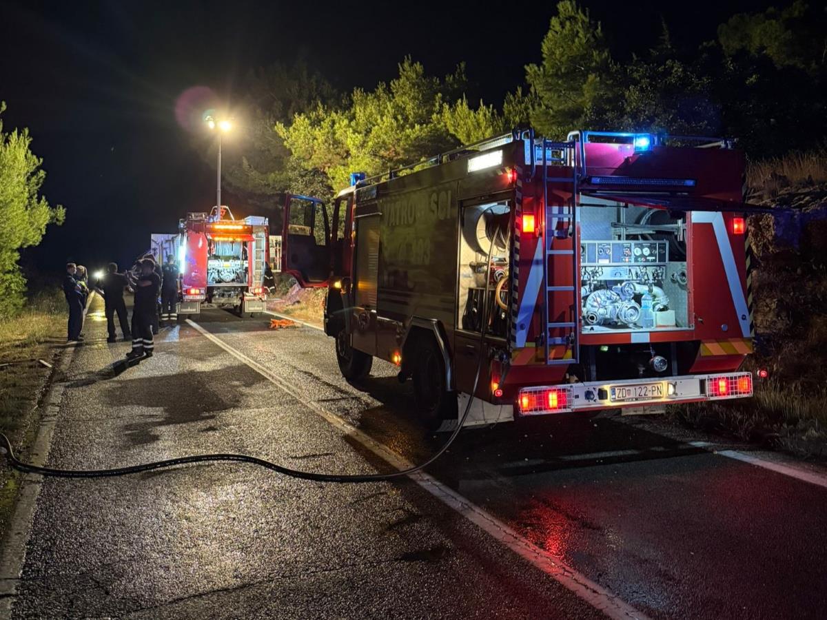 Šimuni: Prometna nesreća izazvala požar