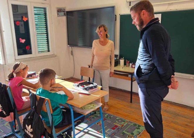 Posjet gradonačelnika Paga Područnoj školi u Vlašićima