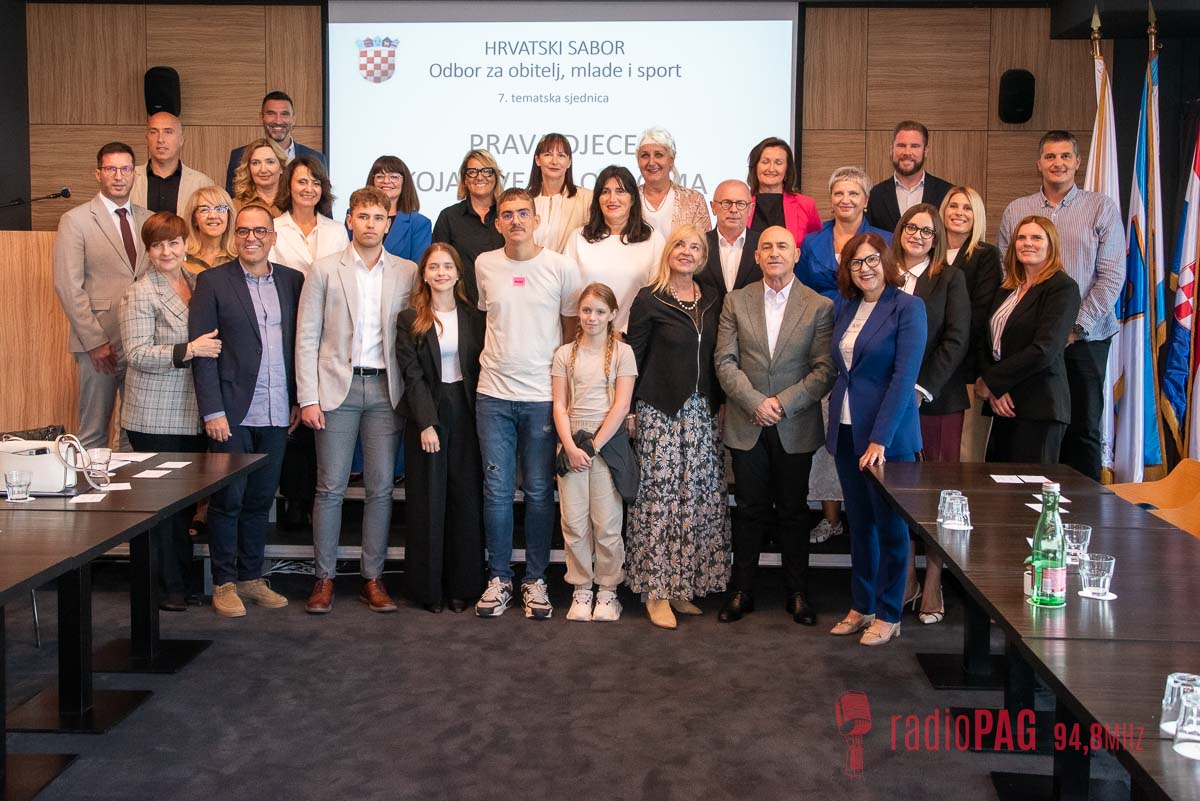 U Novalji održana tematska sjednica saborskog Odbora za obitelj, mlade i sport