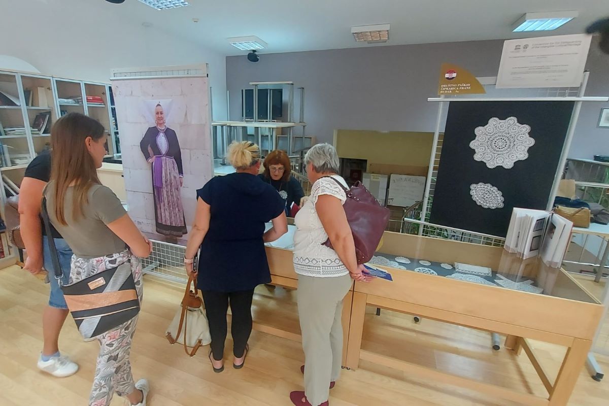 Paške čipkarice na Festivalu čipke u Lepoglavi