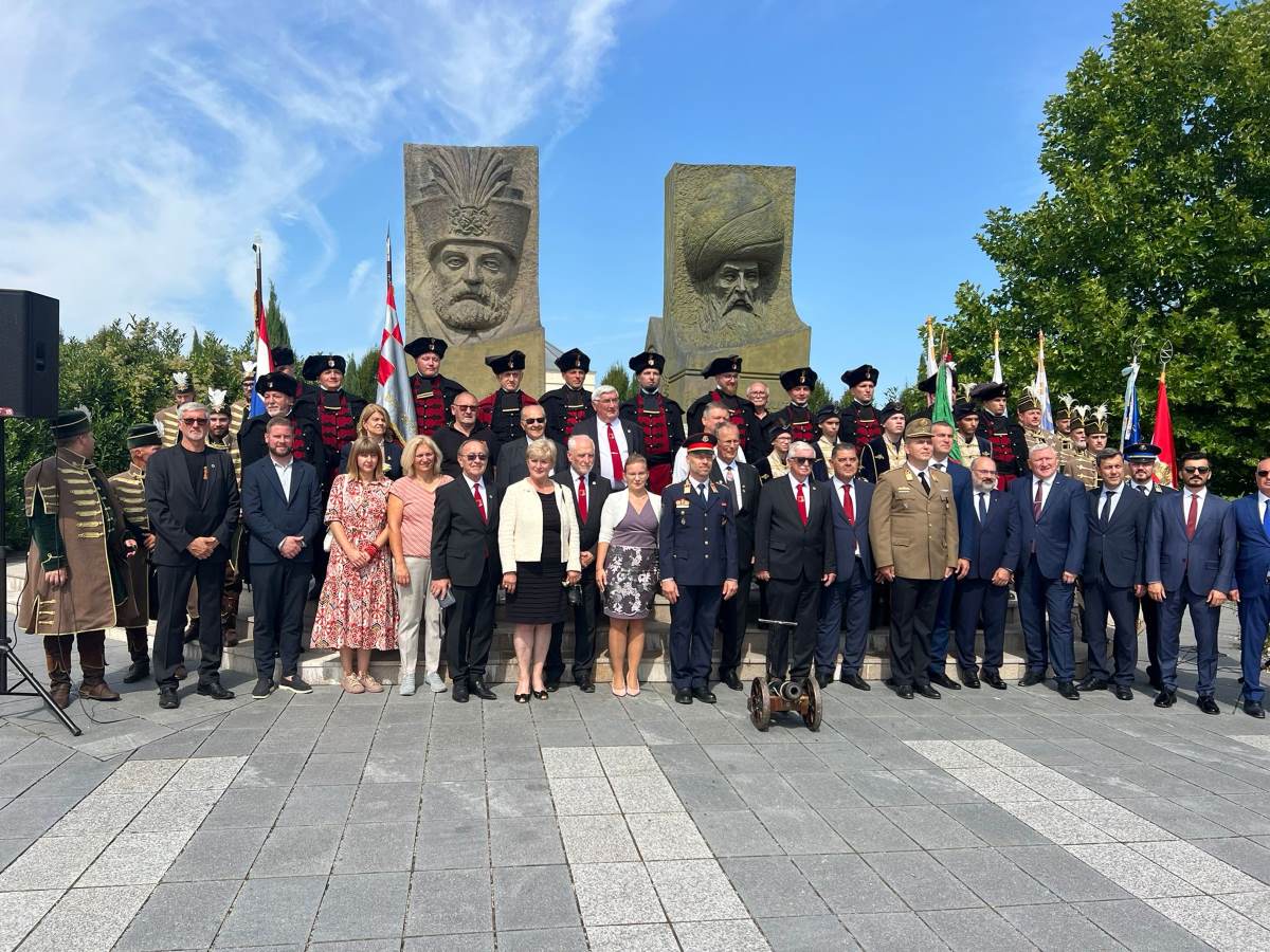 Delegacija Grada Paga u službenom posjetu mađarskom Gradu Szigetváru
