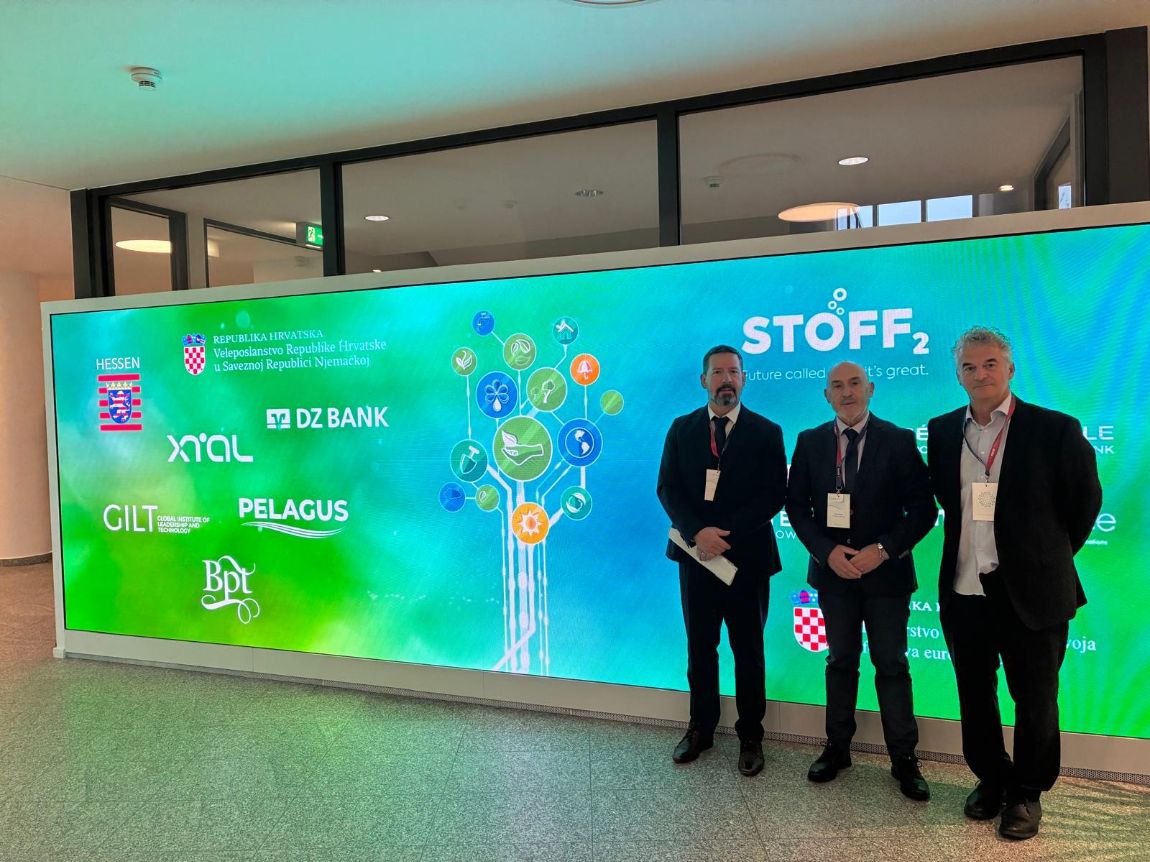 Gradonačelnik Ivan Dabo predstavlja Novalju na GEO Forumu 2025