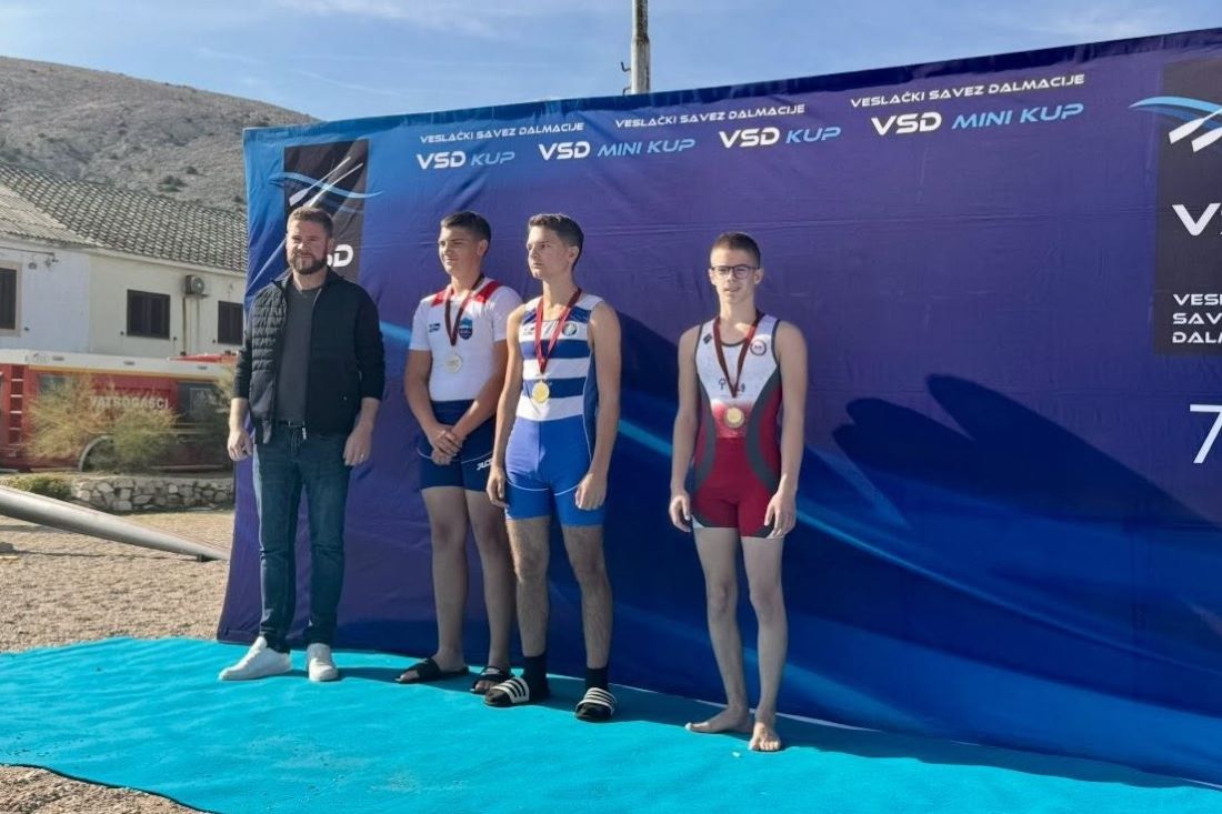U Pagu održana veslačka 4. mini kup VSD 2025. regata
