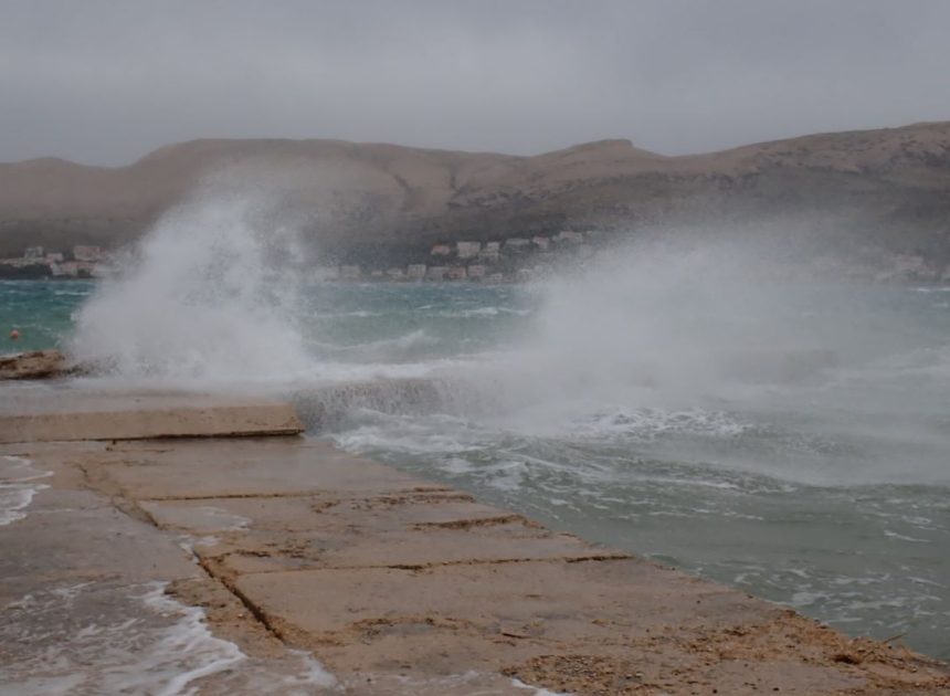 Upozorenje DHMZ-a: Obilna kiša i jaka bura na Jadranu