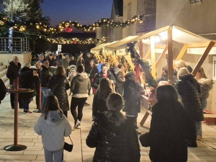 Adventsko druženje u centru Povljane