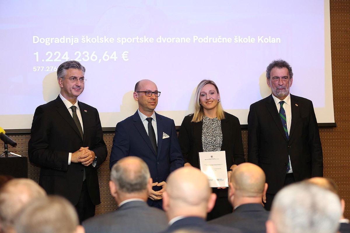 U Kolanu će se izgraditi školska sportska dvorana i dograditi višenamjenska učionica.
