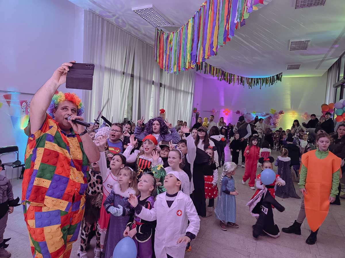 Dječji karneval u Pagu