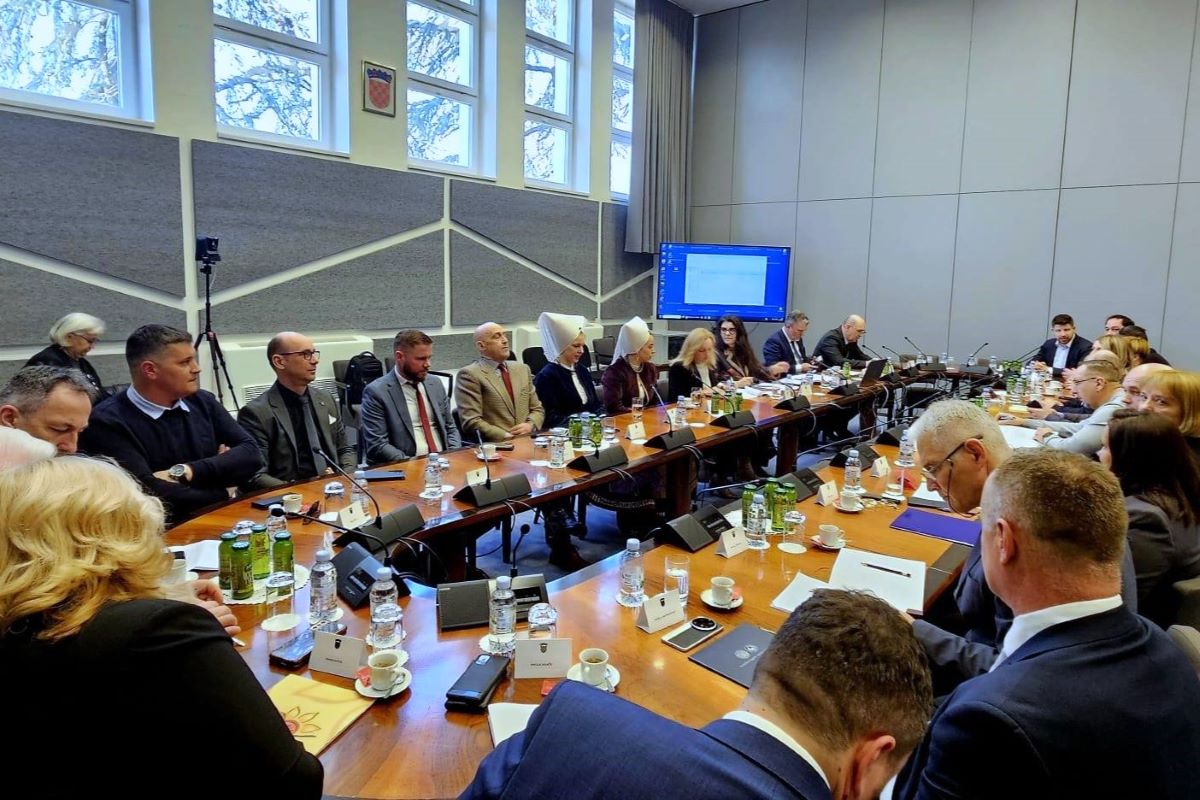 U Hrvatskom saboru održana tematska sjednica „Budućnost paškog sirarstva”