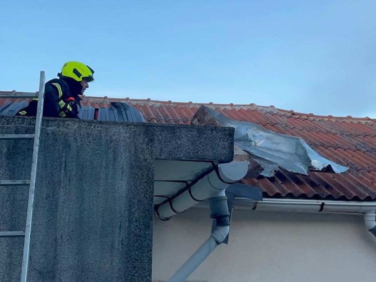 Buran ožujak za paške vatrogasce