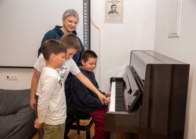 OŠ Jurja Dalmatinca dobila klavir koji će učenicima omogućiti kvalitetnije glazbeno obrazovanje