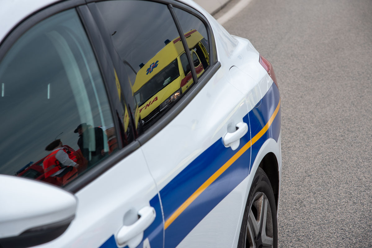 U prometnoj nesreći na Pagu teško ozlijeđen motociklist i suputnica
