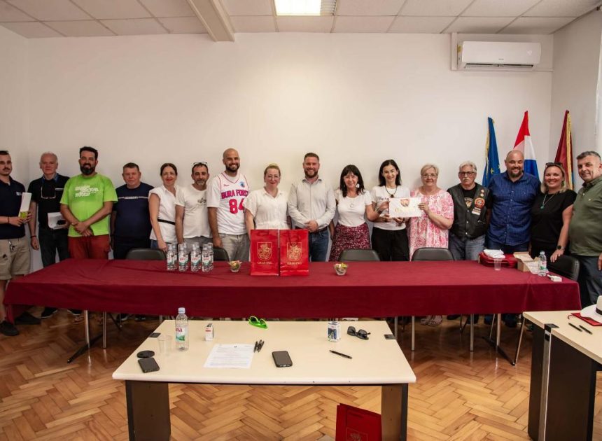 Pag: Potpisani Ugovori s udrugama za programe i projekte za 2026