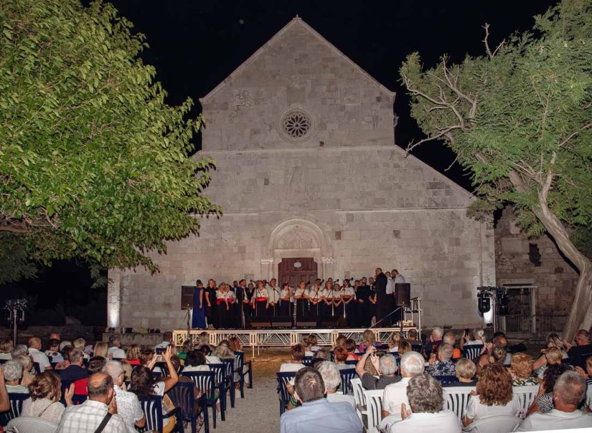 Smotra klapa otoka Pag u Starom gradu