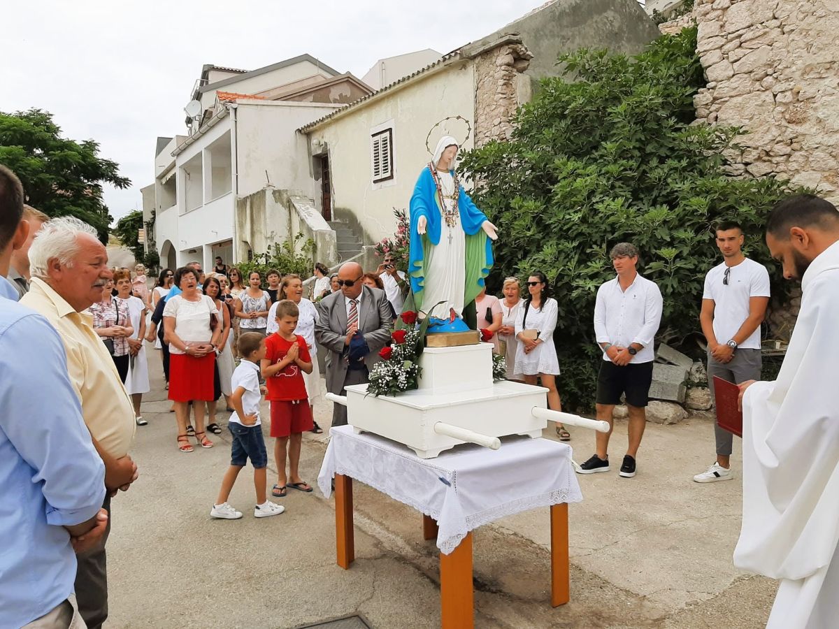 Metajna procesijom i feštom obilježava Dva luja, dan mjesta